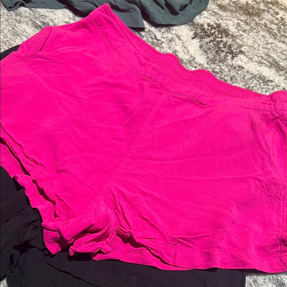 Old Navy Bright Hot Pink Women’s Casual Shorts